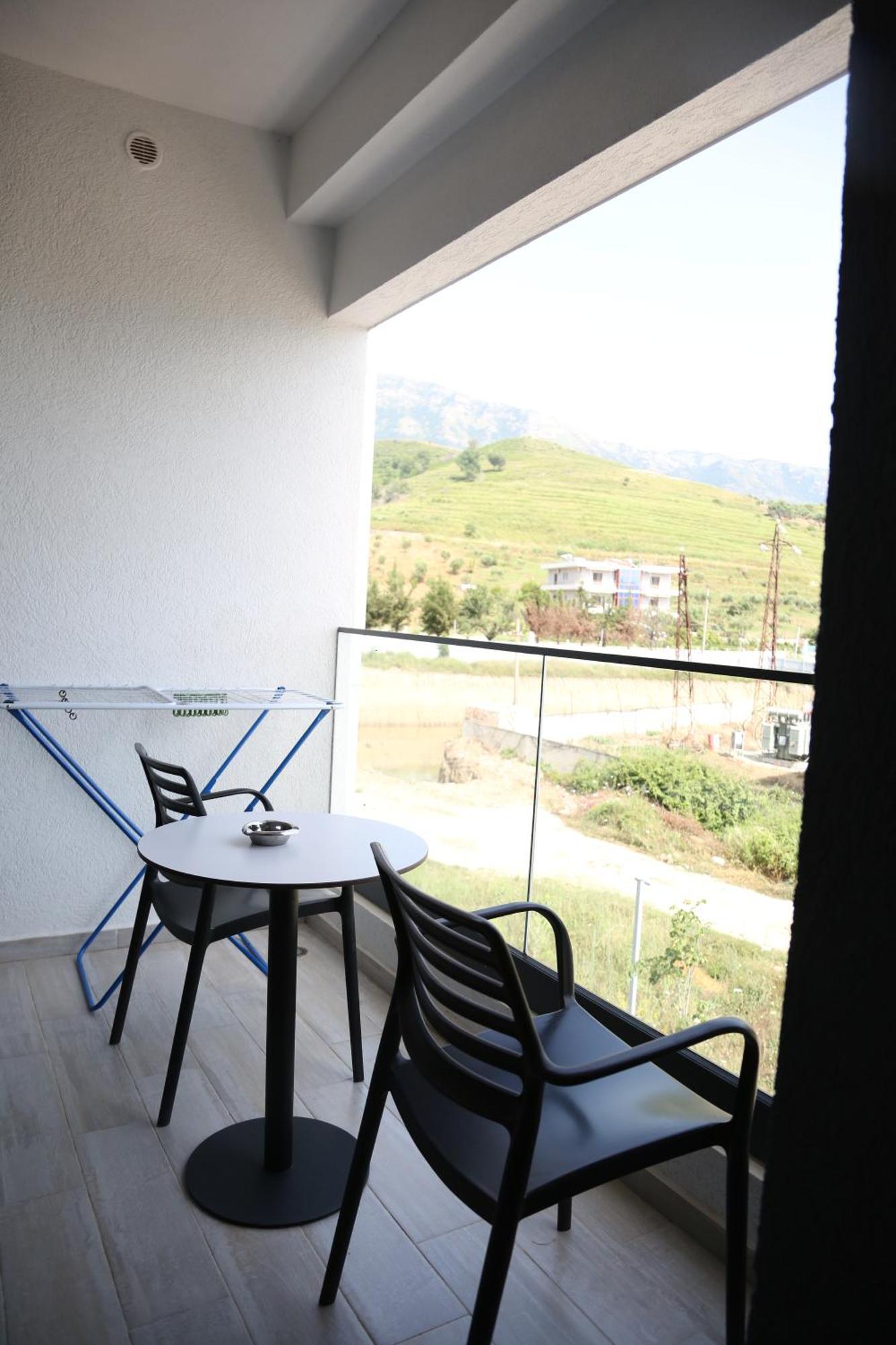 B&B Champagne, Vlore Bay Radhimë Exterior foto