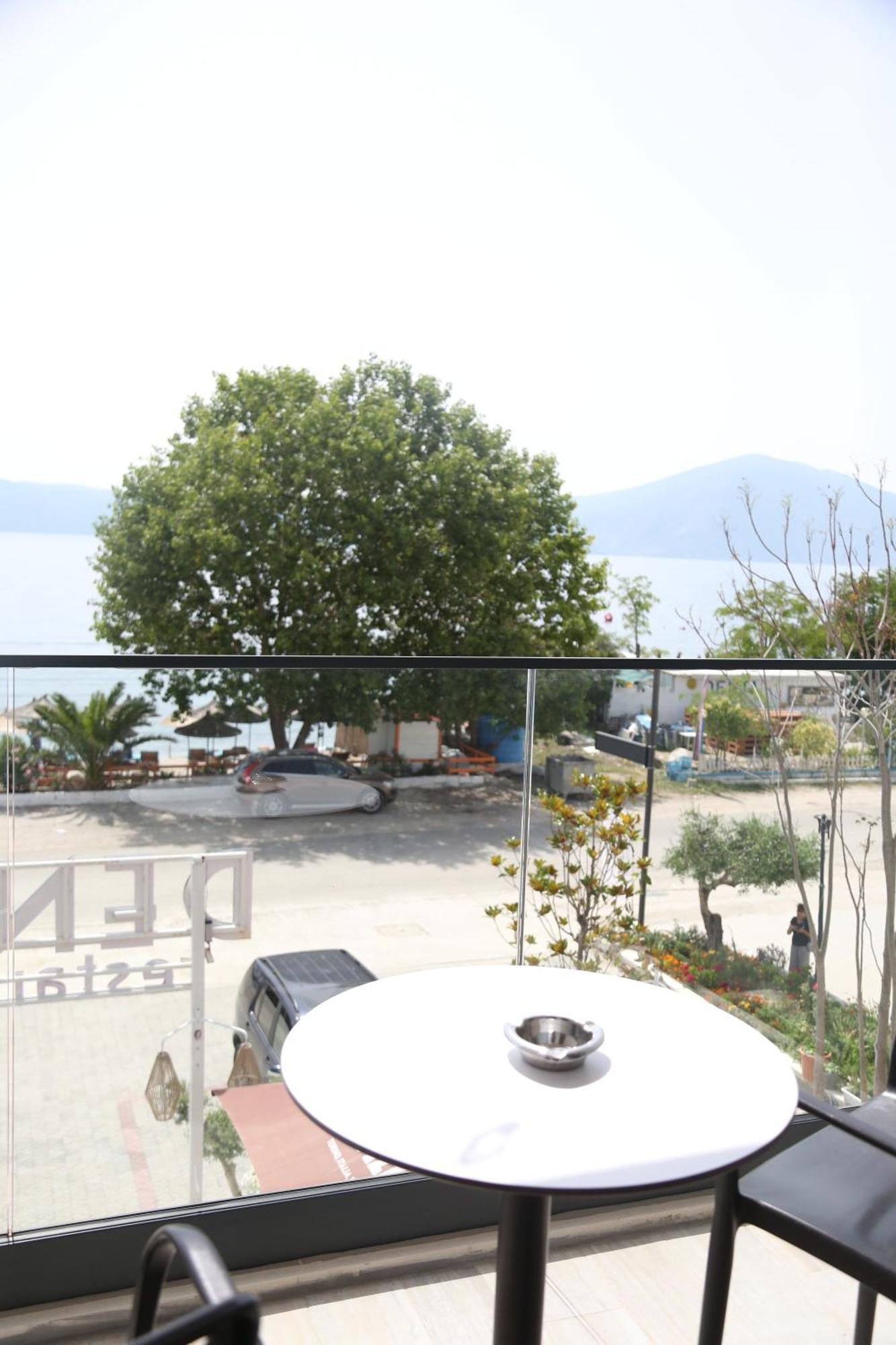 B&B Champagne, Vlore Bay Radhimë Exterior foto